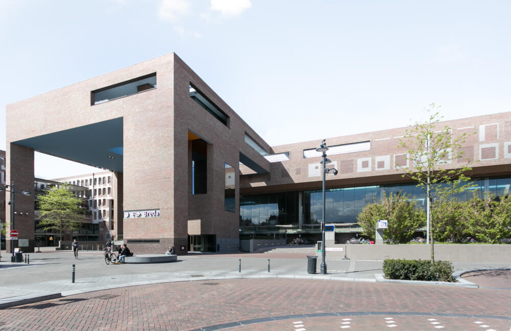 LUC Vastgoed NS Station